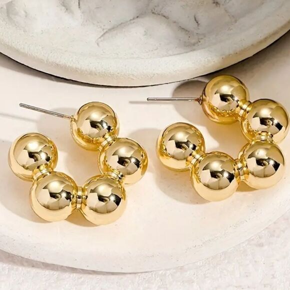 Geometric Sphere Ball C-Shaped Earrings Gold or Silver Tone - Picture 2 of 9